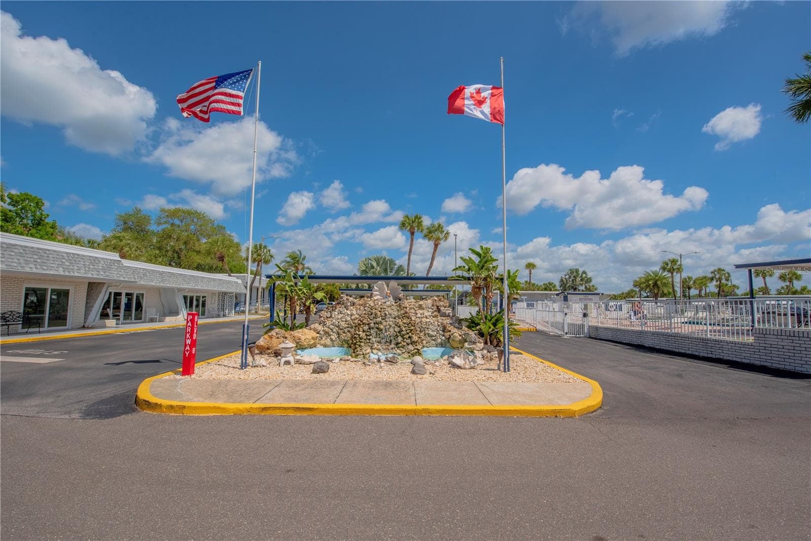Community water feature. - 4851 W GANDY BLVD #23C, TAMPA