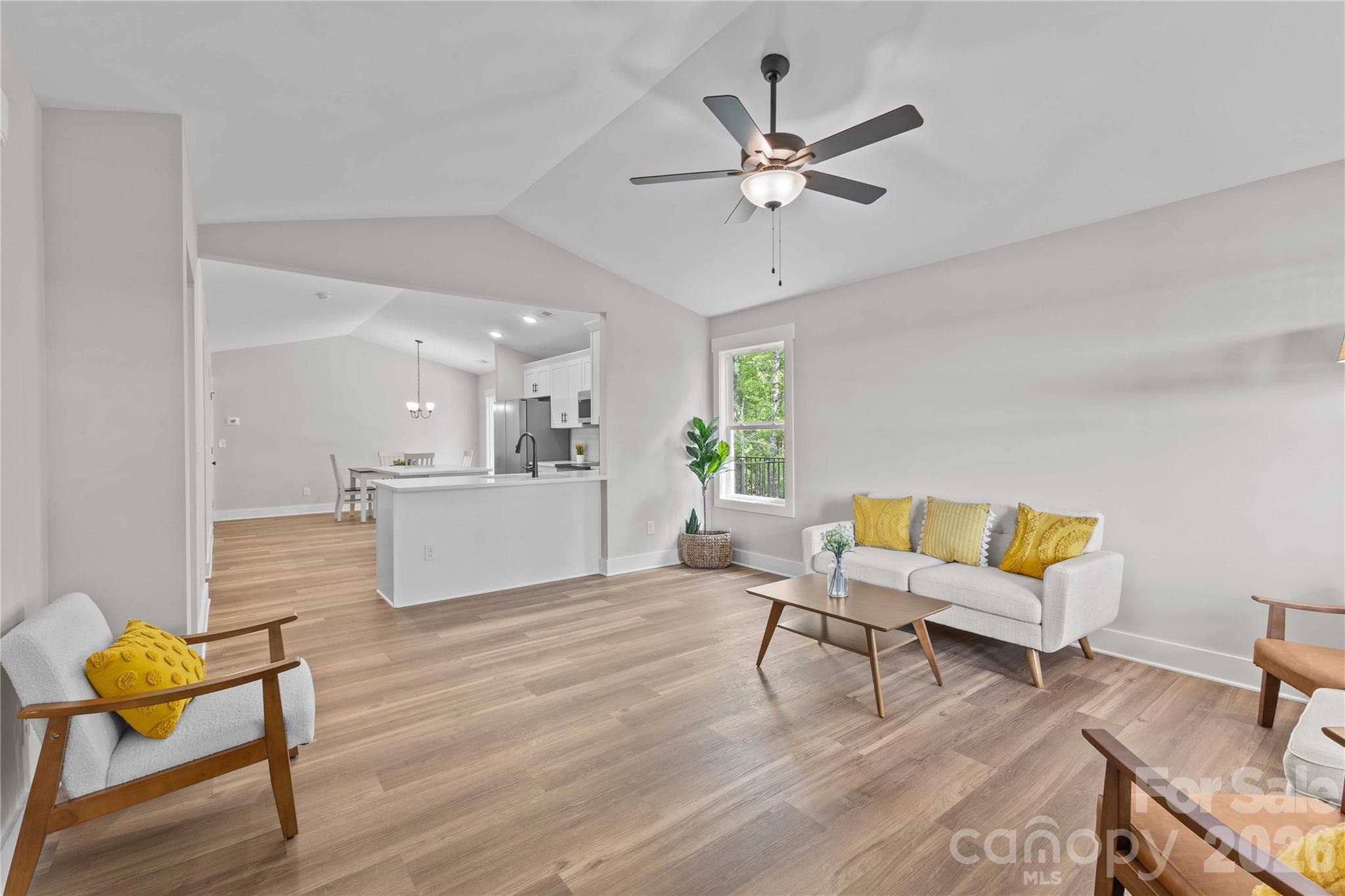 Single Family Residence at 4581 Riverside Road, Lancaster, photo 7 of 43