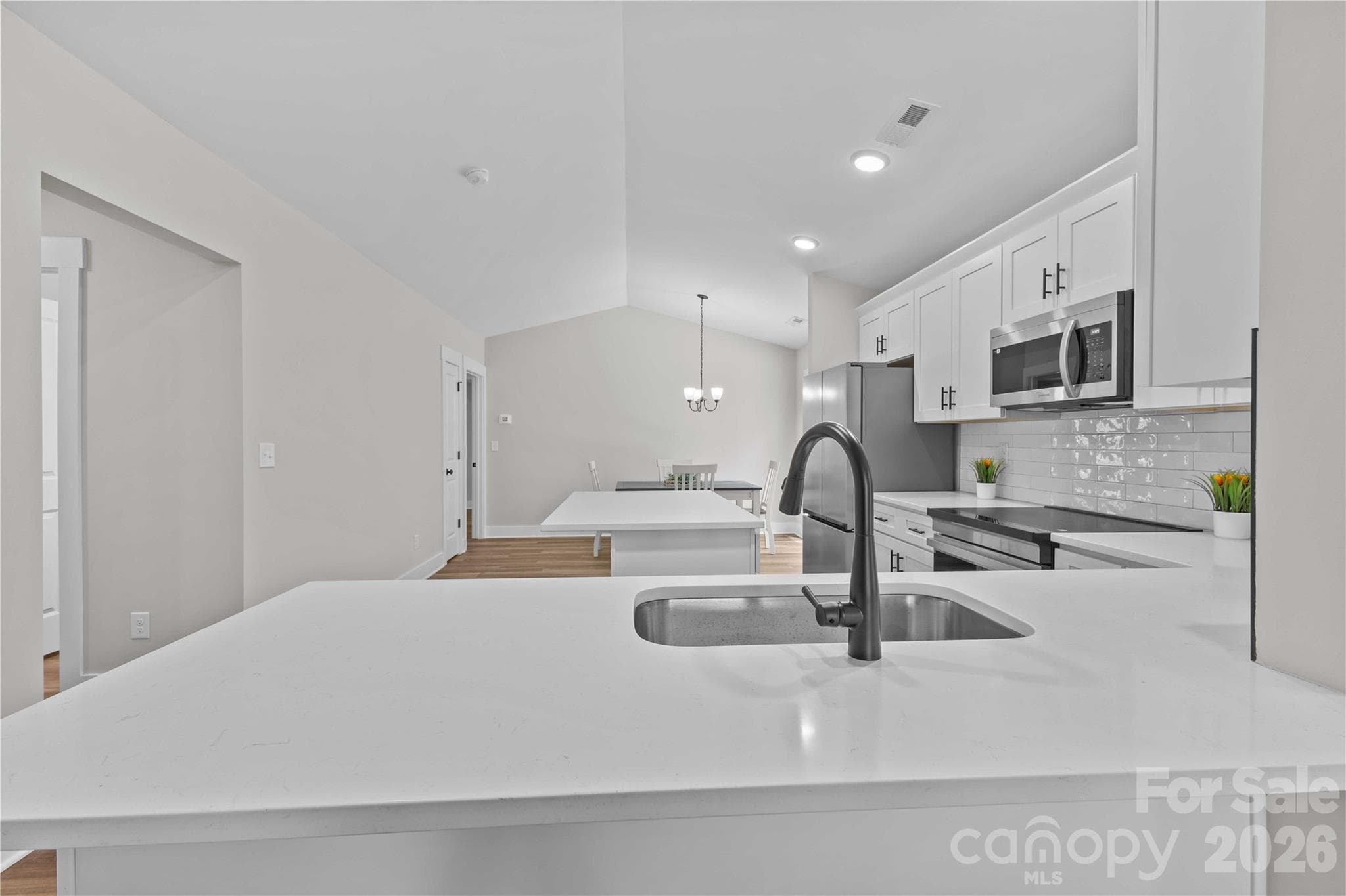 Single Family Residence at 4581 Riverside Road, Lancaster, photo 16 of 43