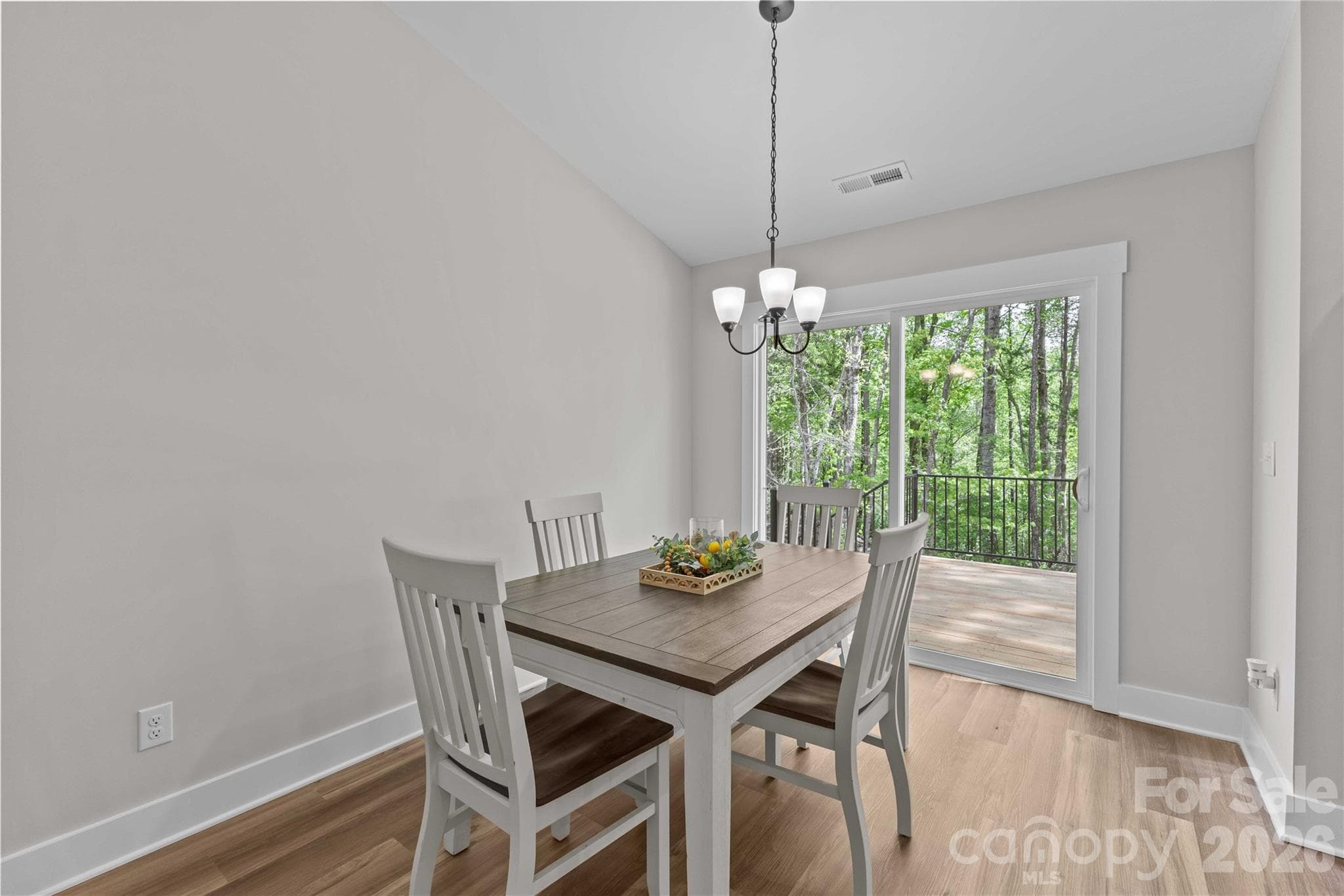Single Family Residence at 4581 Riverside Road, Lancaster, photo 22 of 43