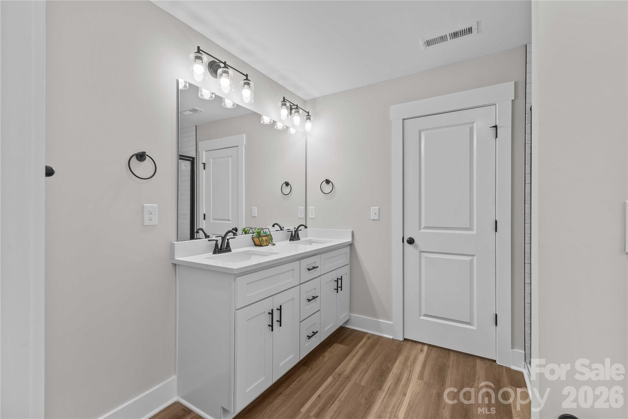 Single Family Residence at 4581 Riverside Road, Lancaster, photo 30 of 43
