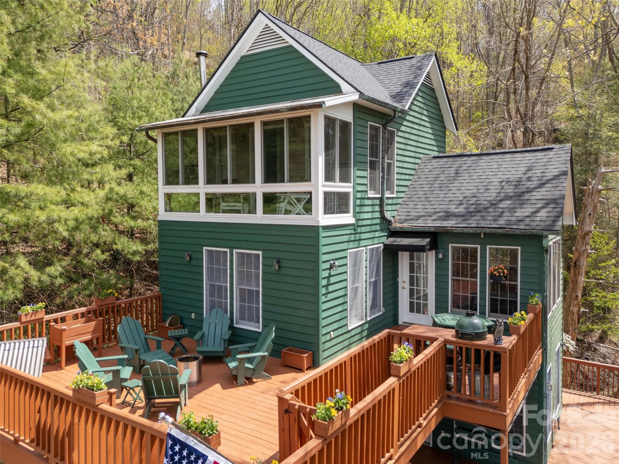 Enjoy living outside - 403 Cherokee Road, Asheville