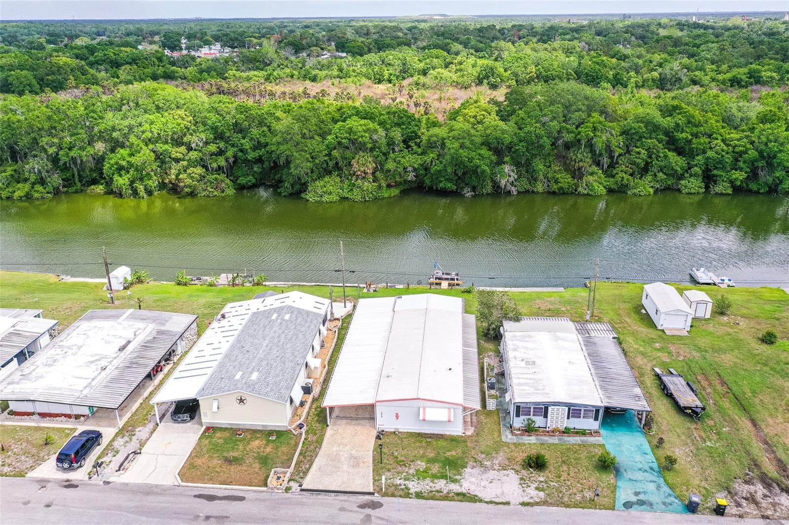 Mobile Home at 1818 BLUE LAKE DR, LAKELAND, photo 33 of 43