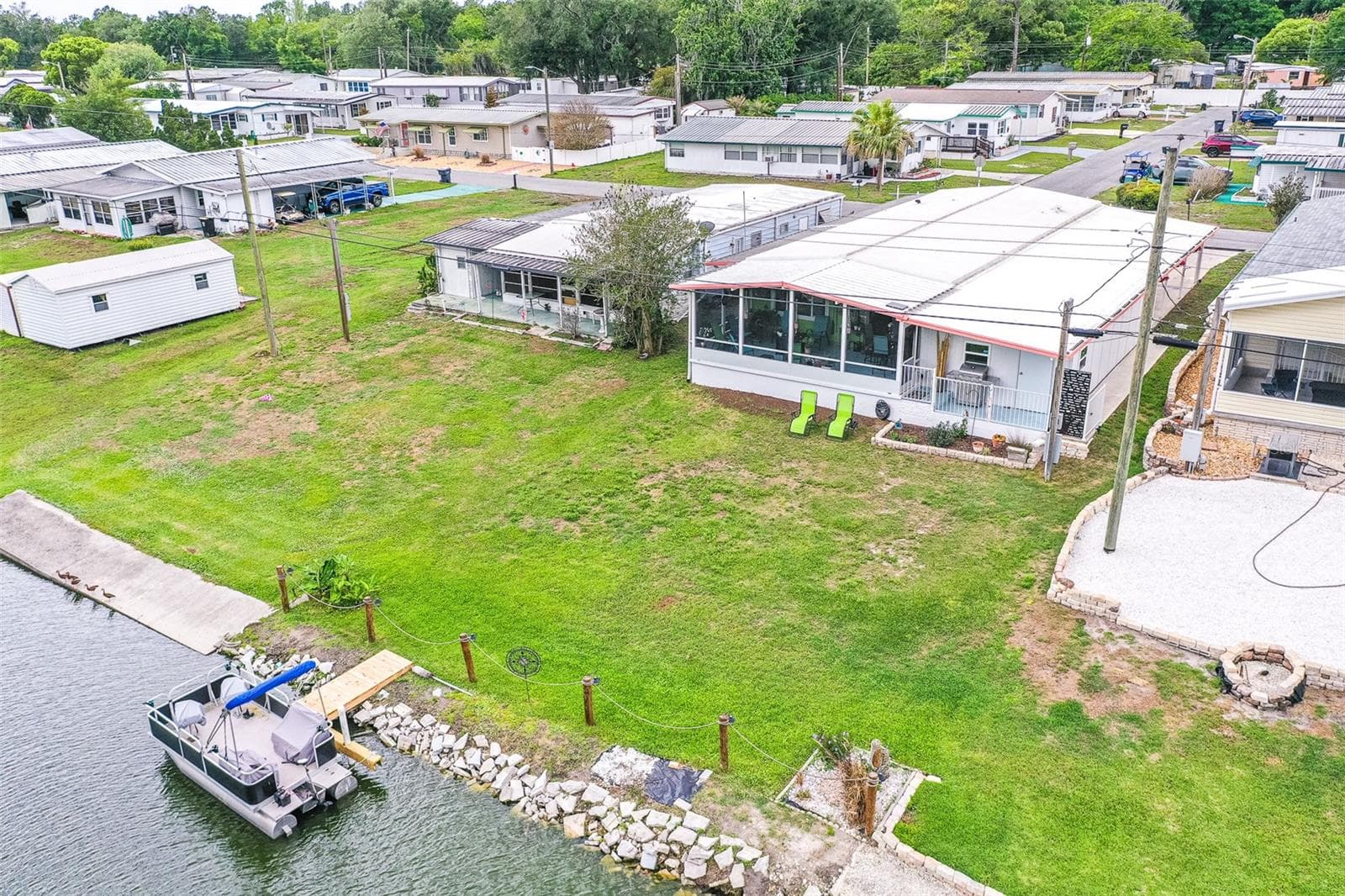 Mobile Home at 1818 BLUE LAKE DR, LAKELAND, photo 39 of 43