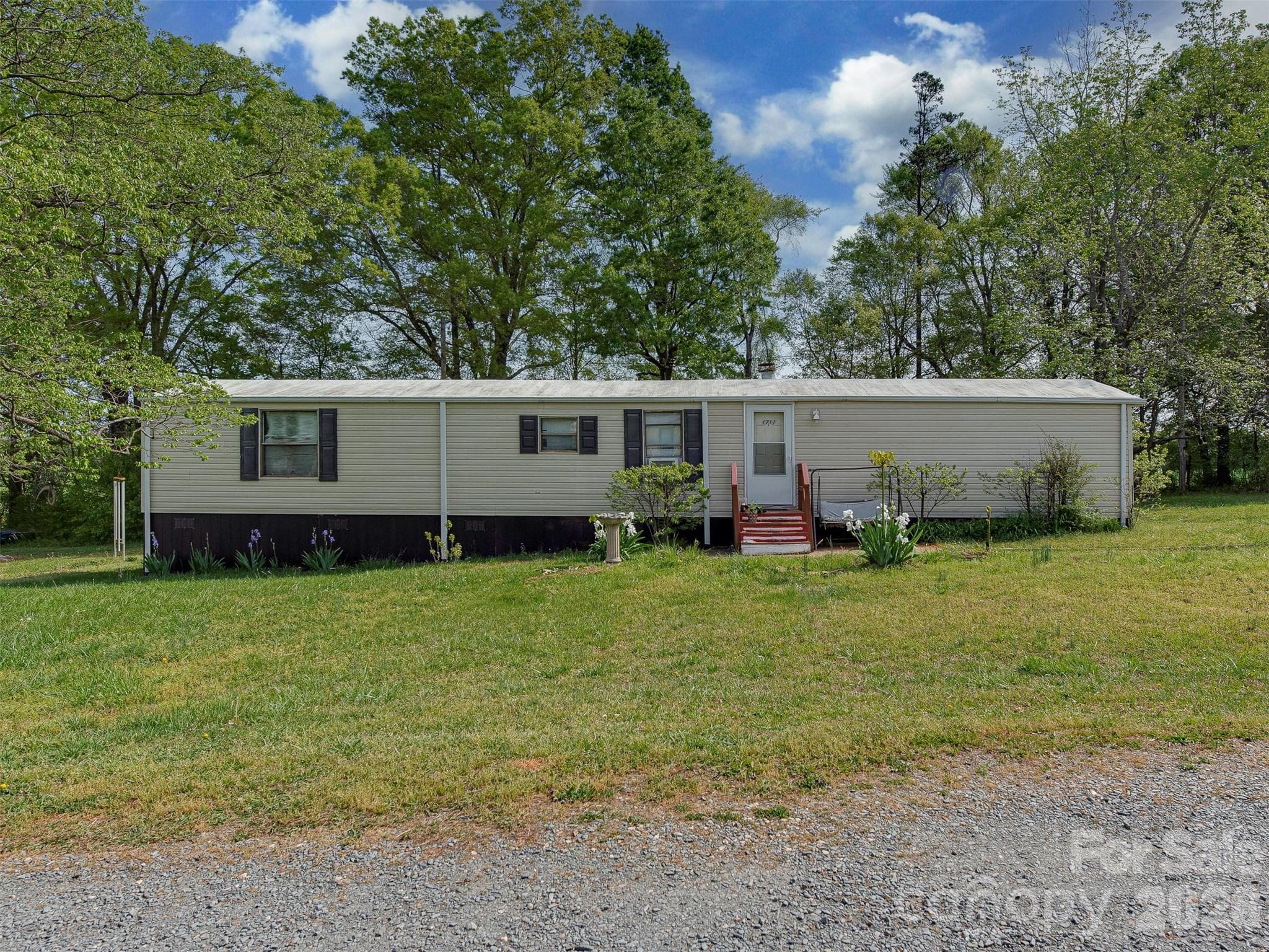Eightplex+ at 1717 Roscoe Howey Road, Waxhaw, photo 7 of 20