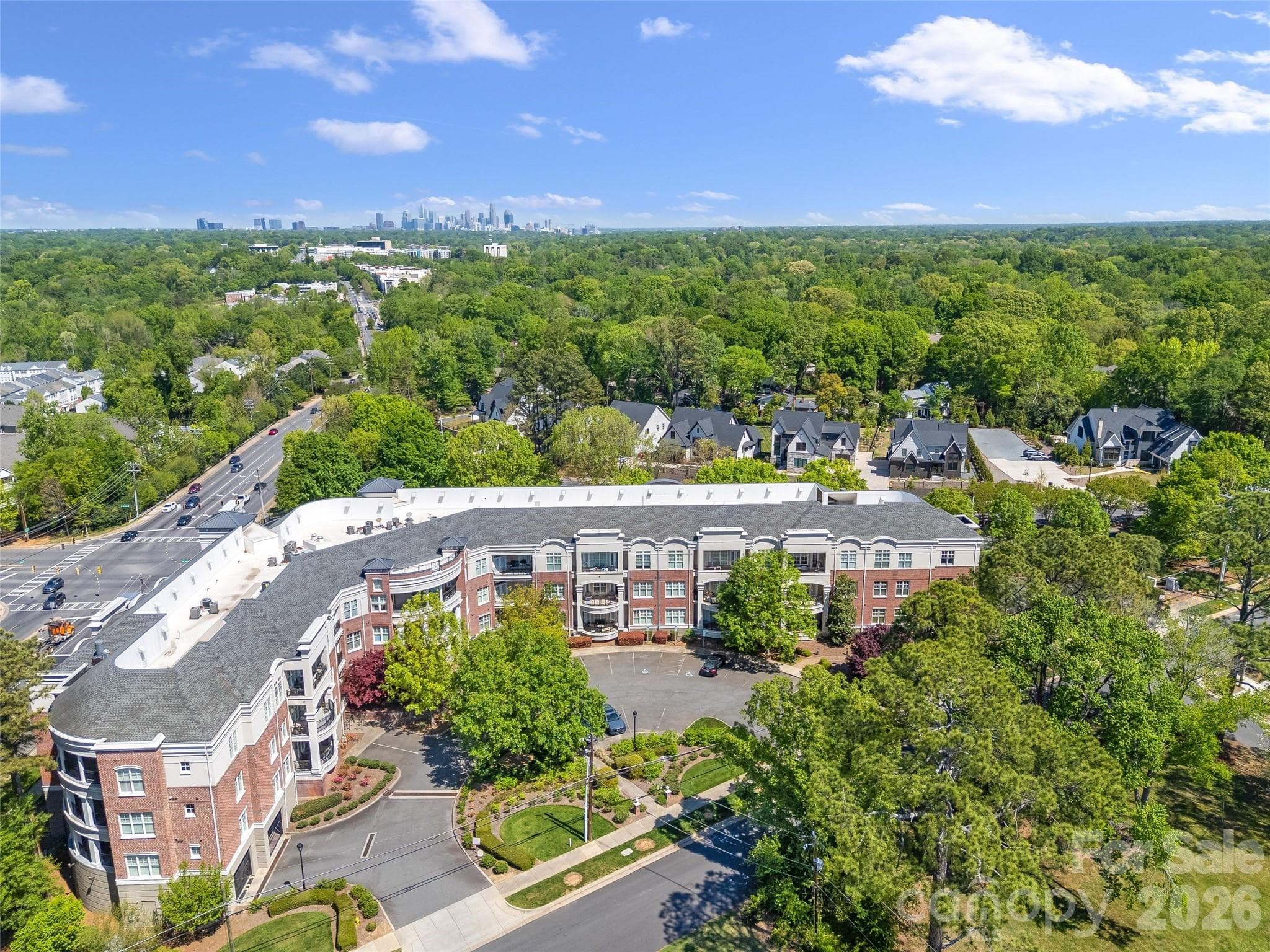 Located in the heart of SouthPark within walking distance to the finest restaurants, shopping, breweries, grocery stores plus a short drive to Uptown, CLT airport and more! - SouthGate on Fairview, Charlotte