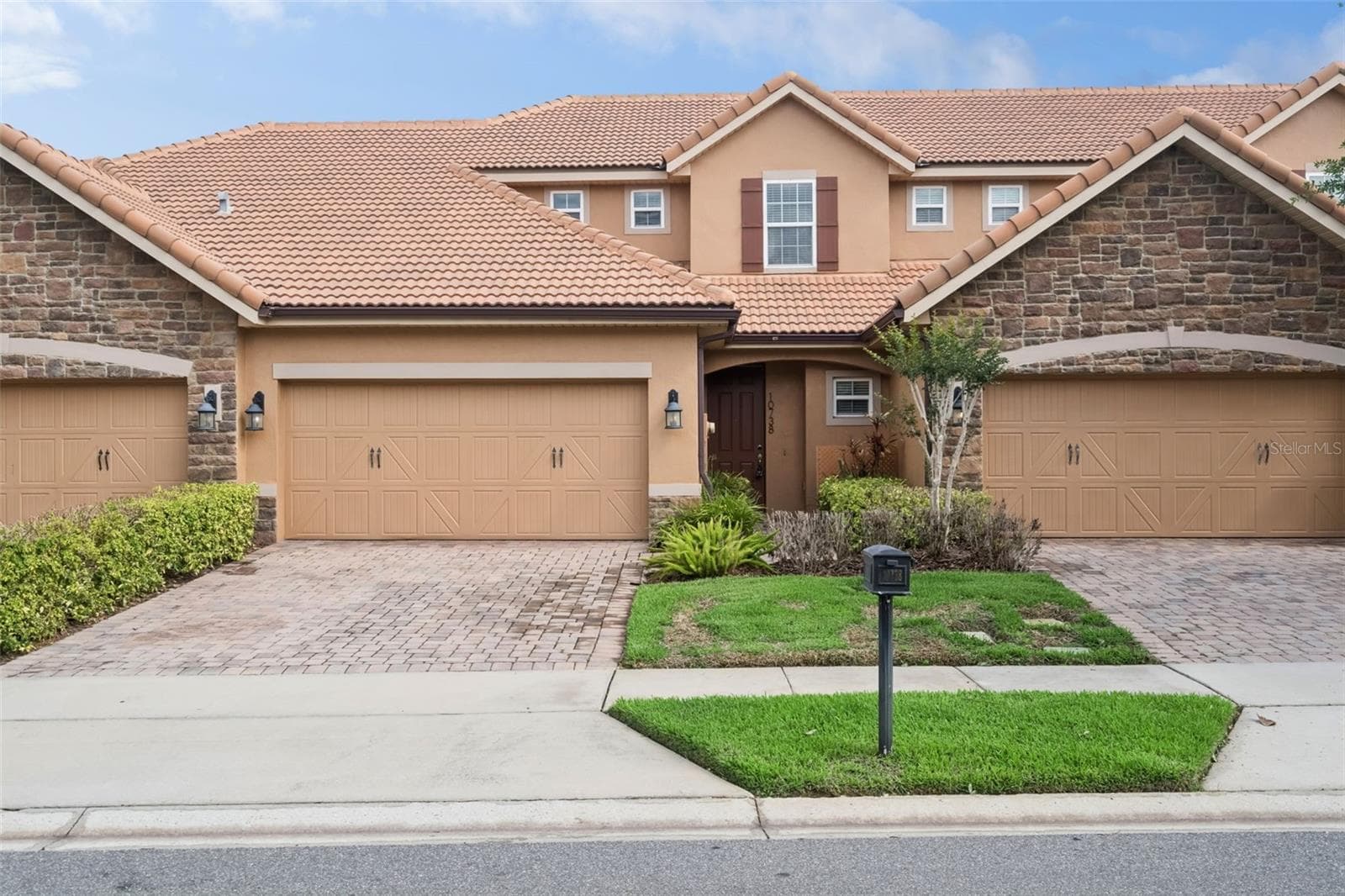 10738 BELFRY CIR