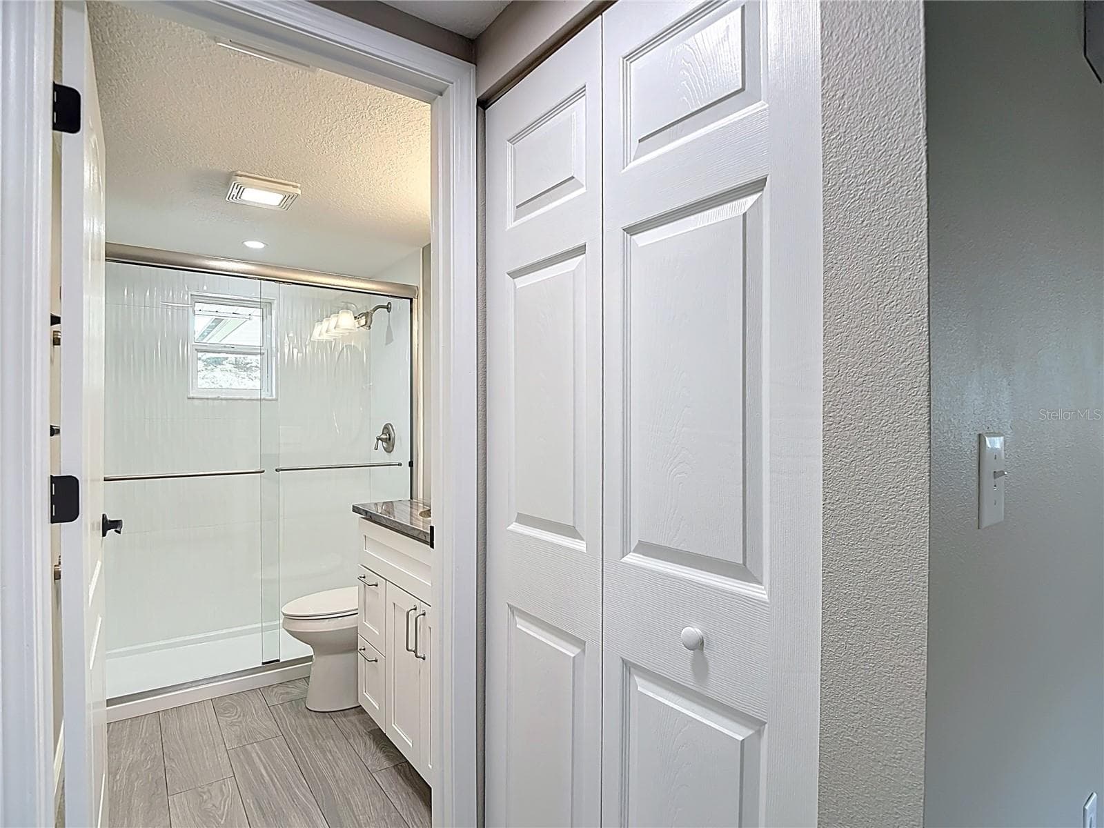 Exhaust Fan with light! - 14306 GUAVA STREET, HUDSON