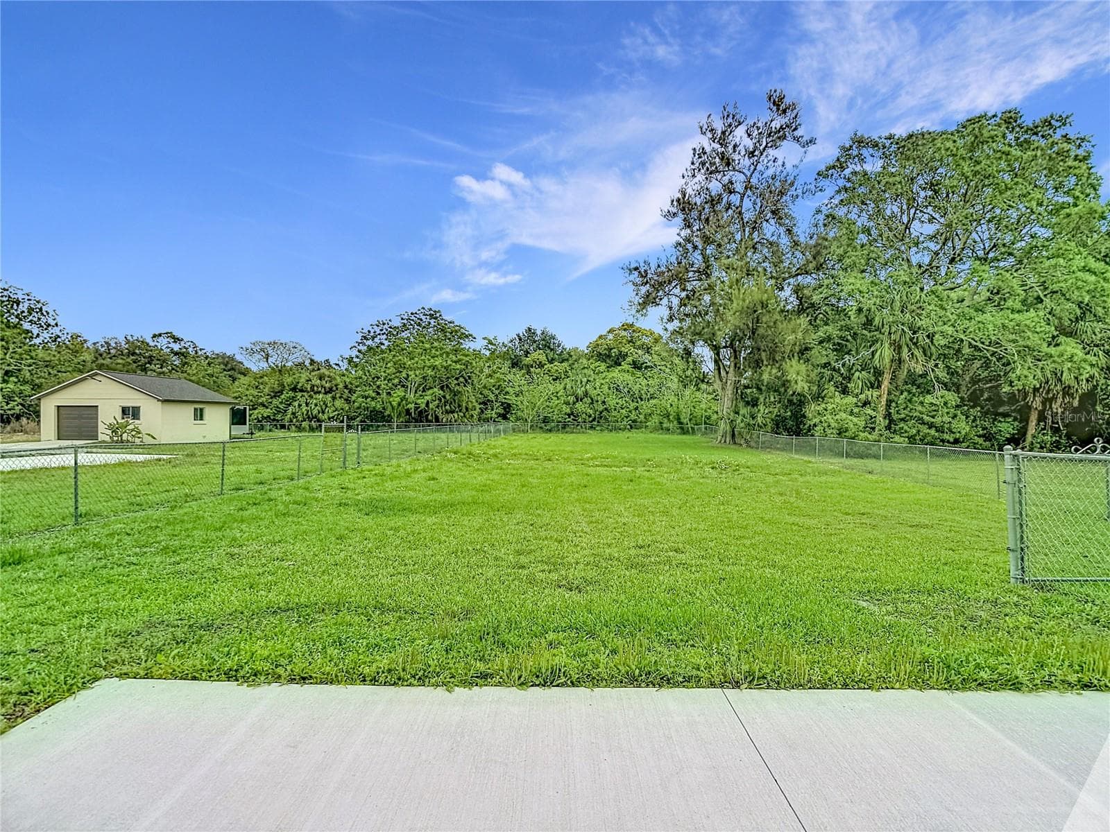 Huge Backyard! - 14306 GUAVA STREET, HUDSON