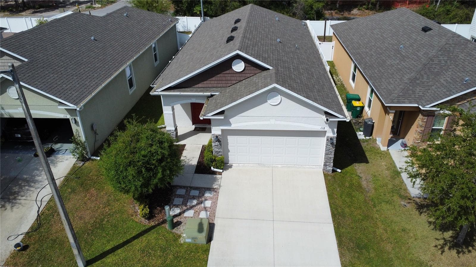 Single Family Residence at 118 HURST CT, DELAND, photo 2 of 24