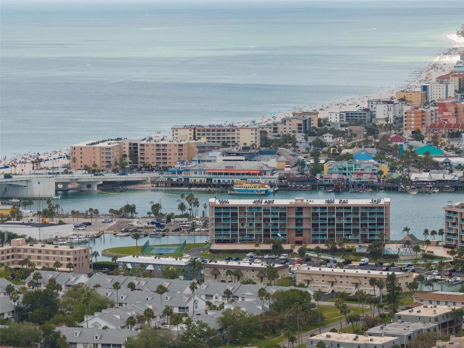Condominium at 11655 3RD ST E #1, TREASURE ISLAND, photo 34 of 39