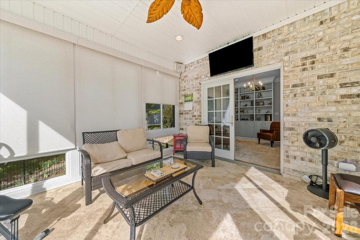 Single Family Residence at Lexington, photo 24 of 59