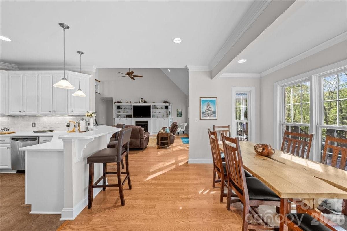 Single Family Residence at Lexington, photo 25 of 59