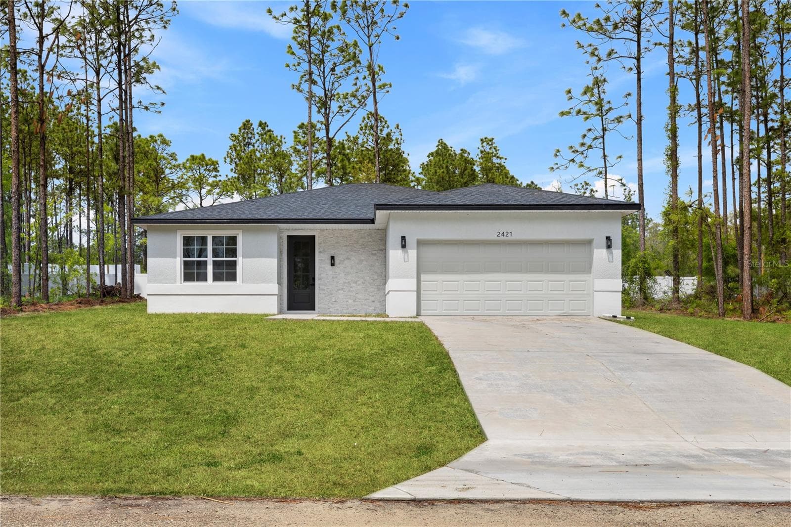2421 W LANDMARK DR