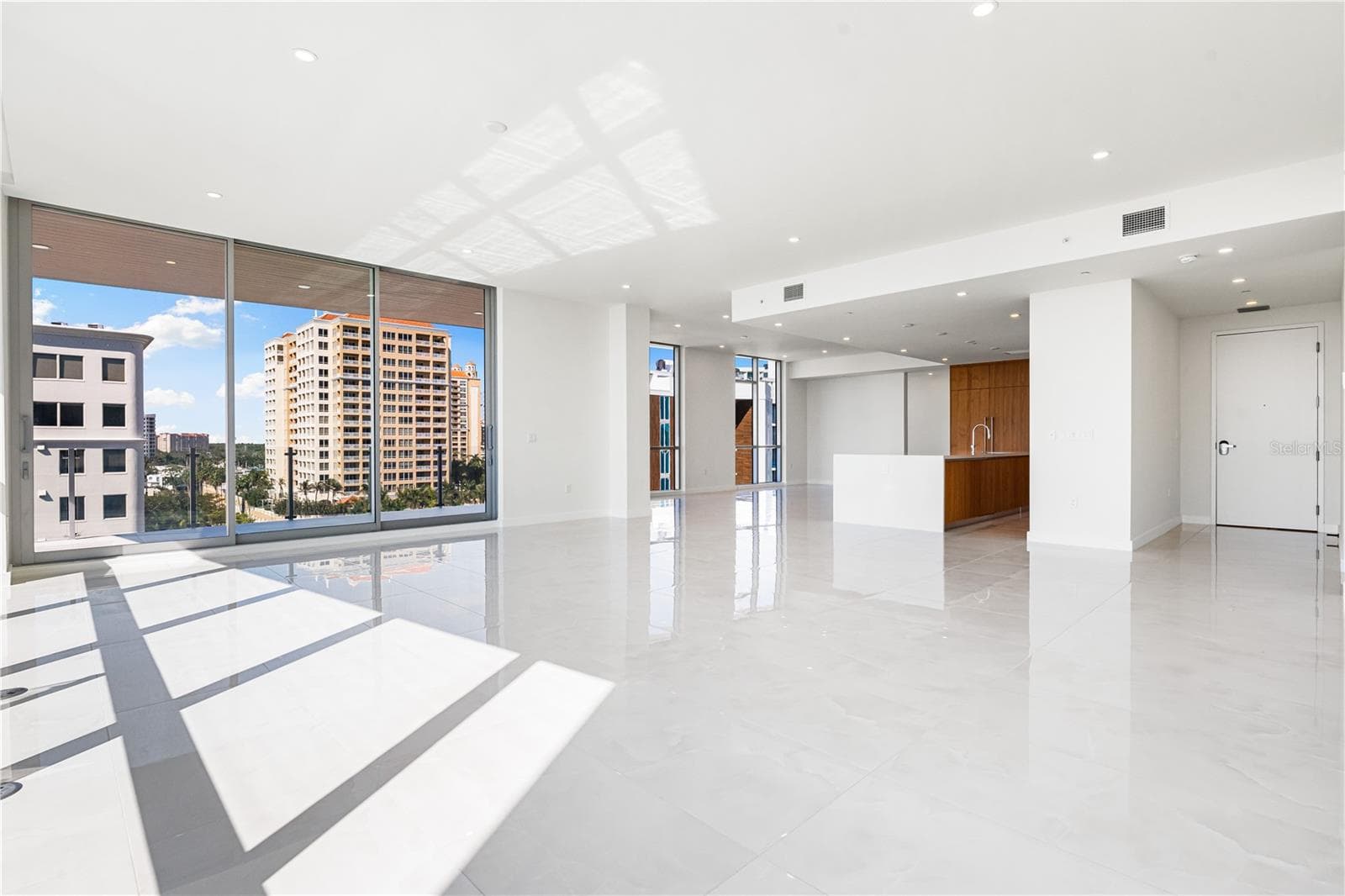 Condominium at 111 GOLDEN GATE #701, SARASOTA, photo 14 of 77
