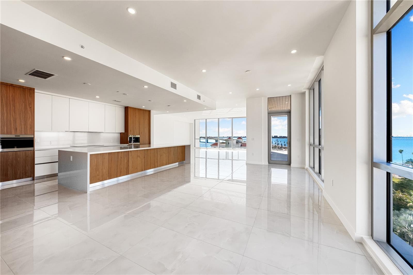 Condominium at 111 GOLDEN GATE #701, SARASOTA, photo 28 of 77