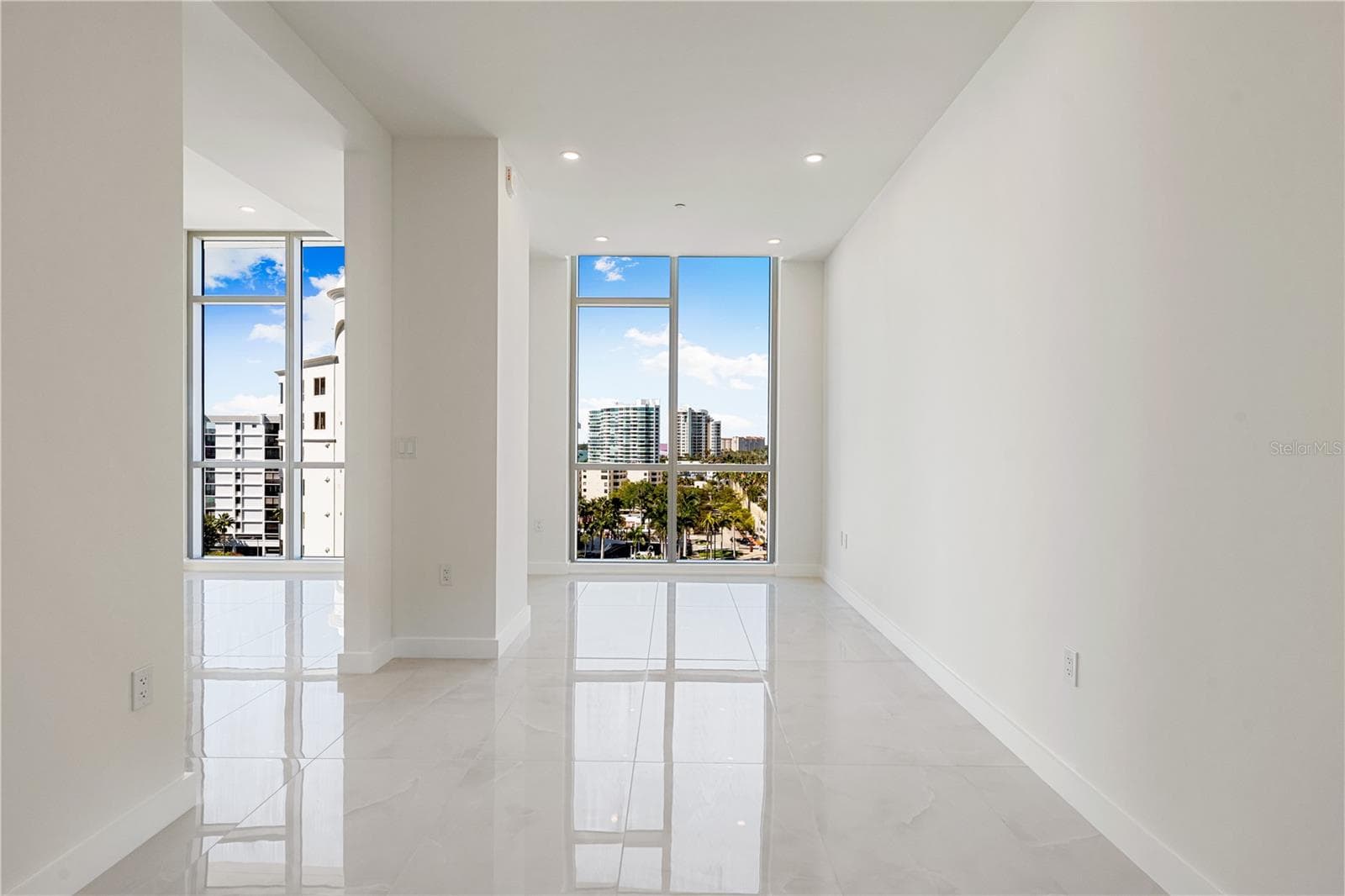 Condominium at 111 GOLDEN GATE #701, SARASOTA, photo 31 of 77