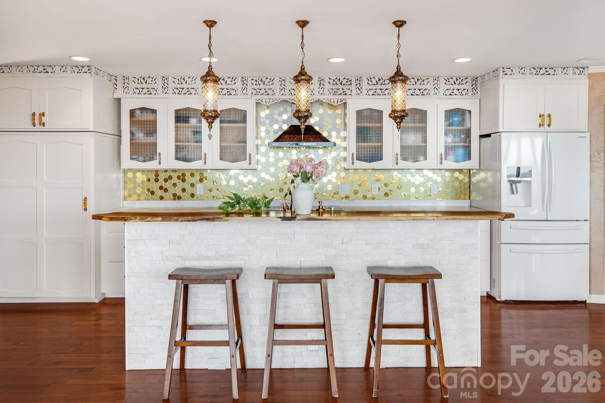 Single Family Residence at Weaverville, photo 9 of 48