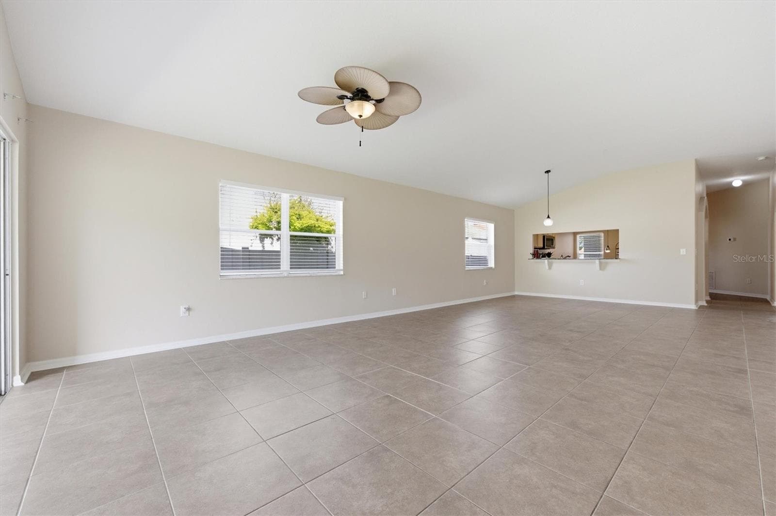 LOIVING AREA 4 - 25831 SYME CT, LAND O LAKES