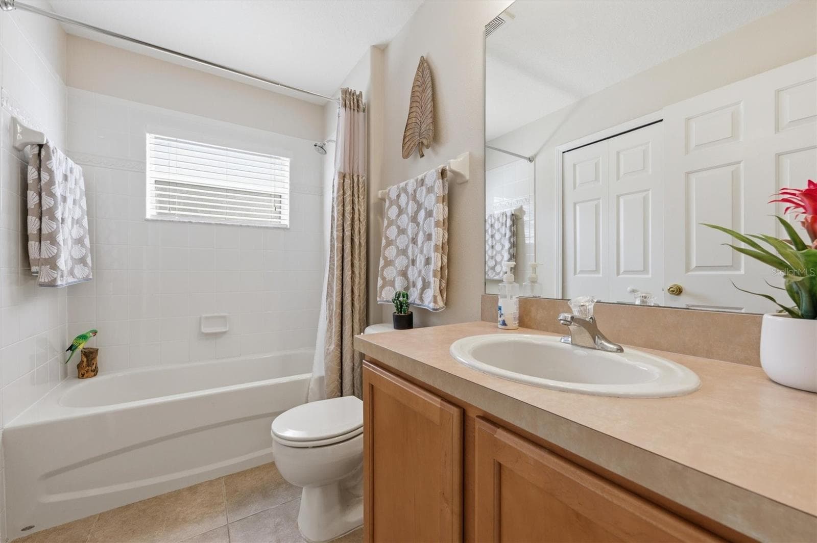 SECOND BATHROOM - 25831 SYME CT, LAND O LAKES