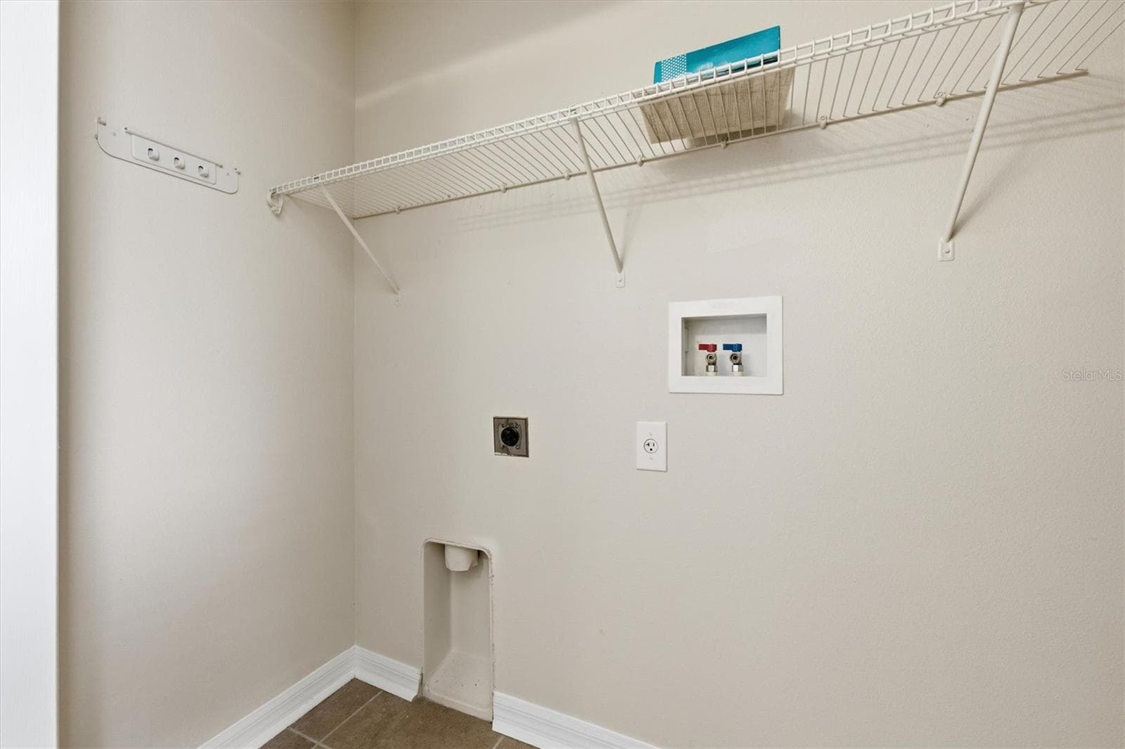WALK IN MASTER CLOSET - 25831 SYME CT, LAND O LAKES
