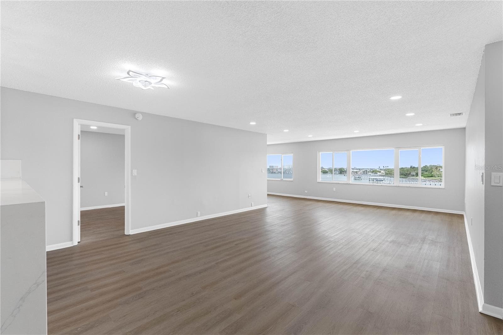 Dining/Living - 100 BLUFF VIEW DR #404C, BELLEAIR BLUFFS