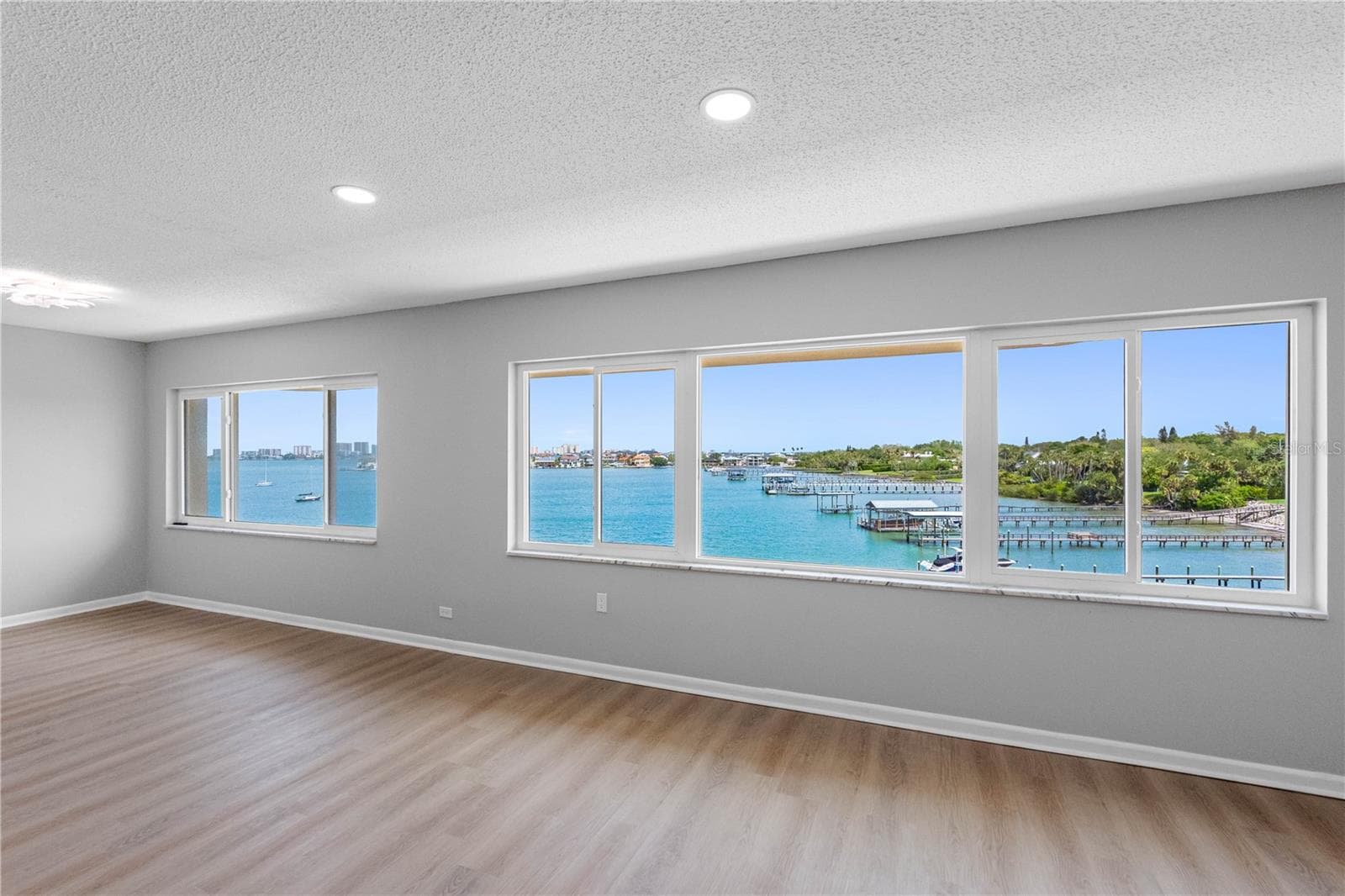 Living Room View - 100 BLUFF VIEW DR #404C, BELLEAIR BLUFFS