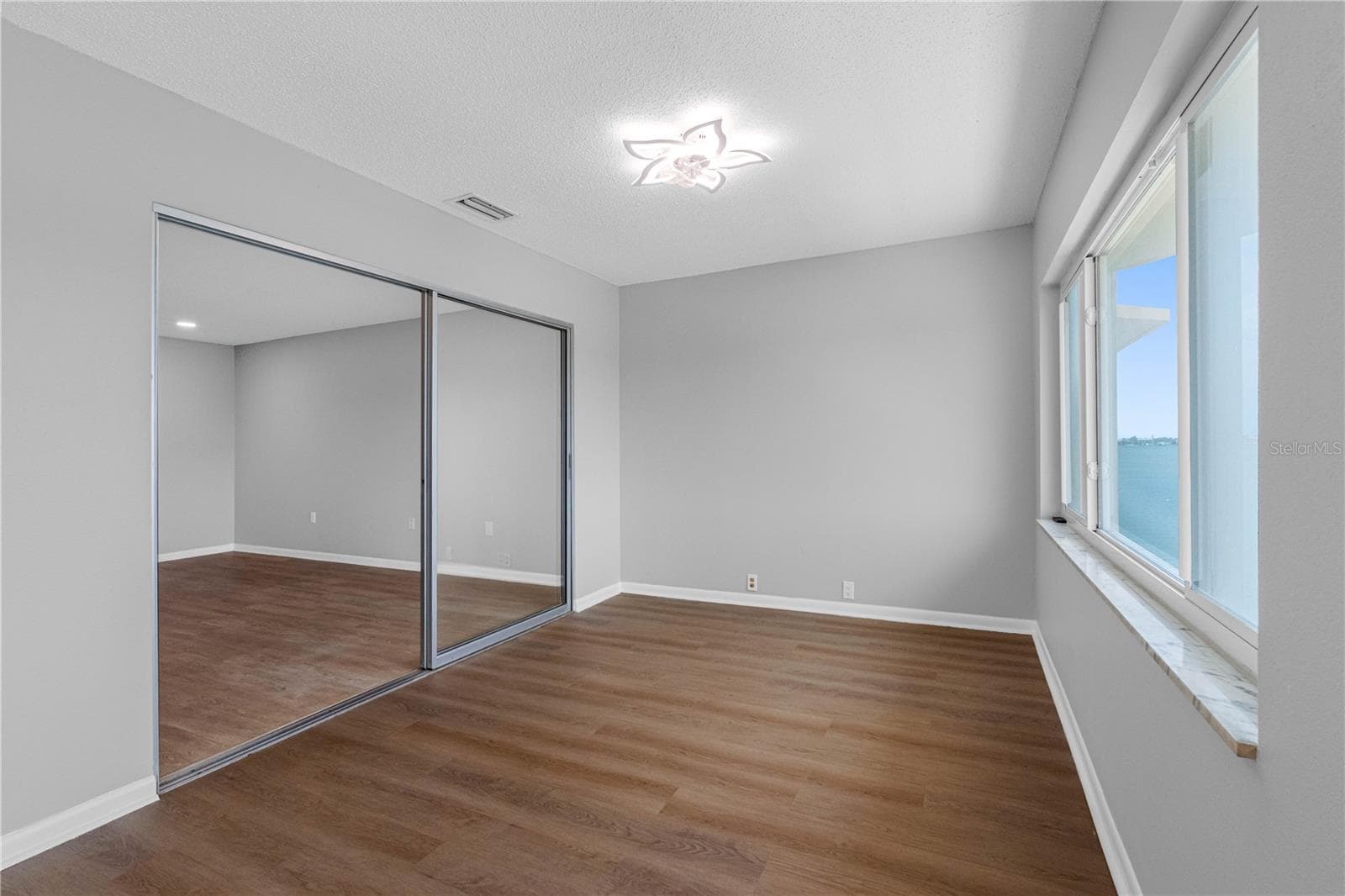 Den/Office - 100 BLUFF VIEW DR #404C, BELLEAIR BLUFFS