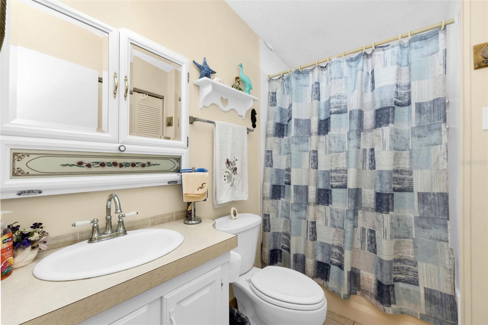 Manufactured Home at 29180 CRAWFORD AVE, PUNTA GORDA, photo 10 of 32