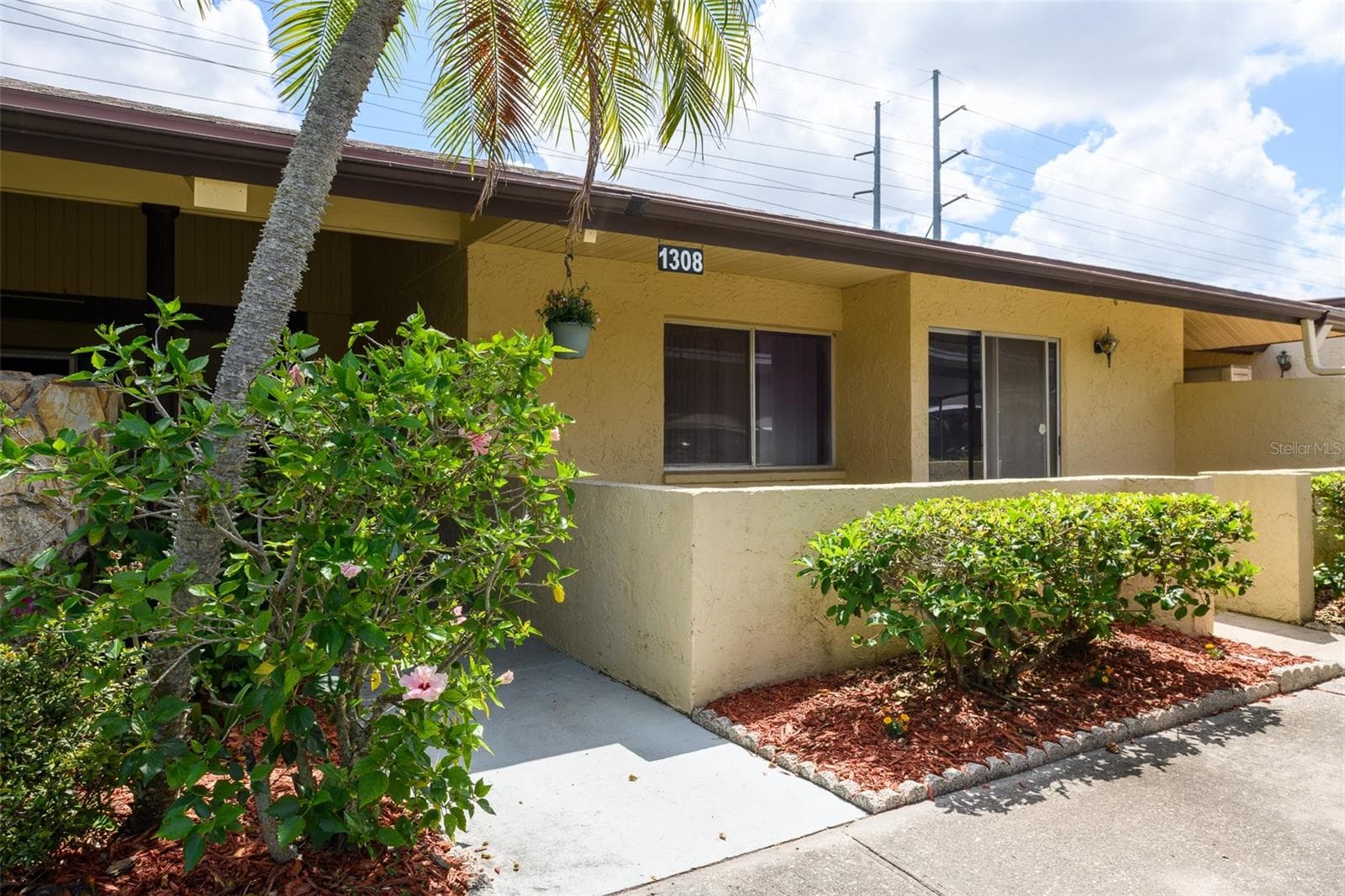 Front view - 1308 13TH CIR SE, LARGO