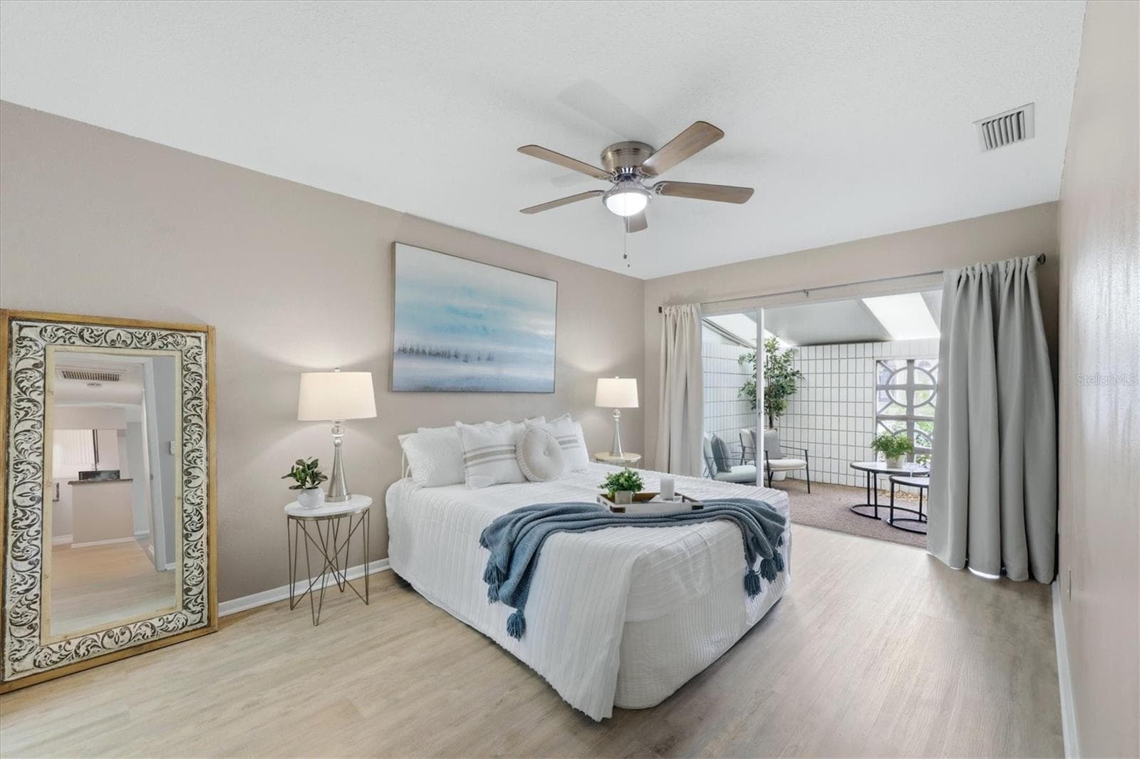 Villa at 405 MENENDEZ ST, VENICE, photo 14 of 34