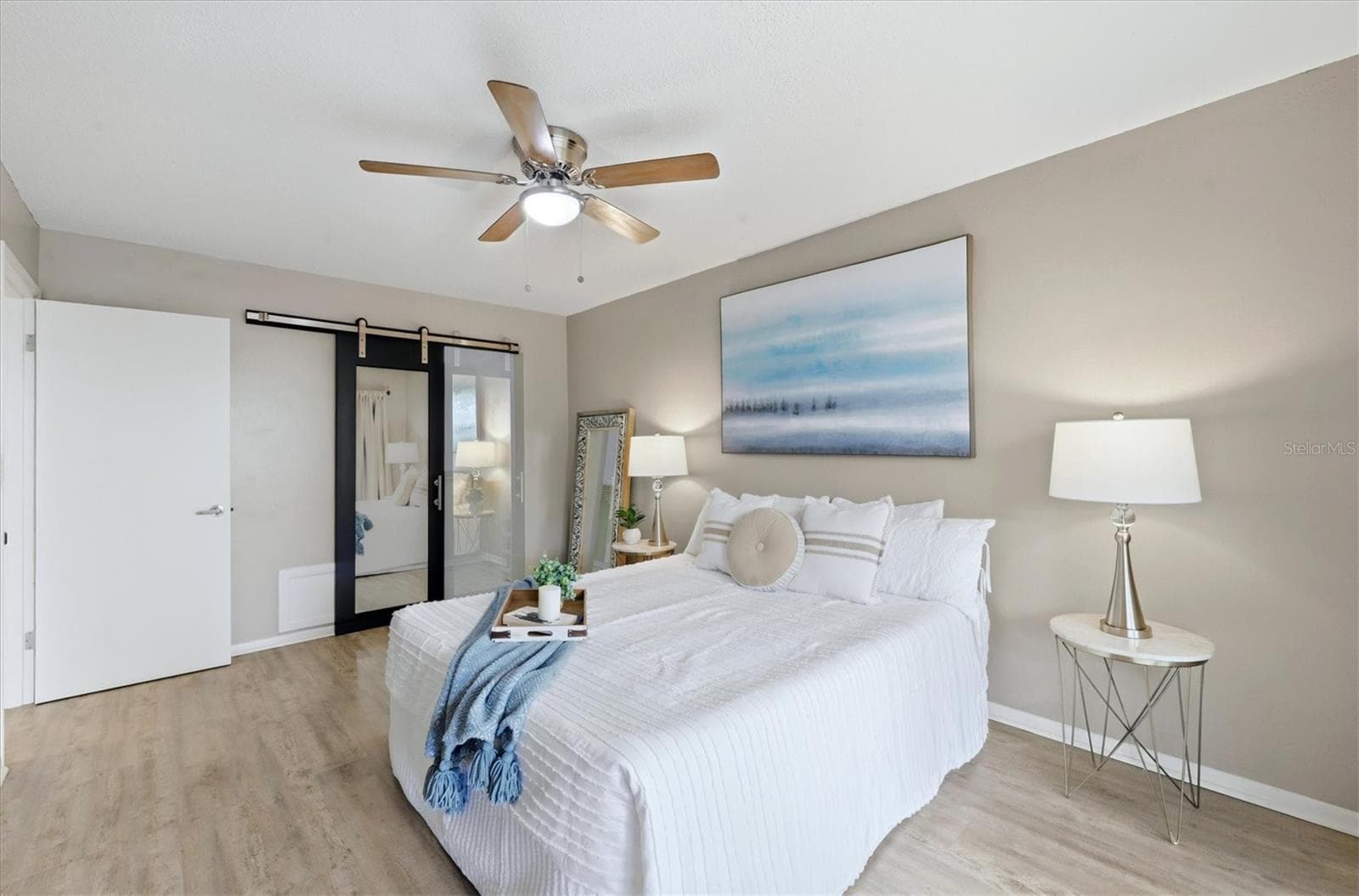 Villa at 405 MENENDEZ ST, VENICE, photo 17 of 34