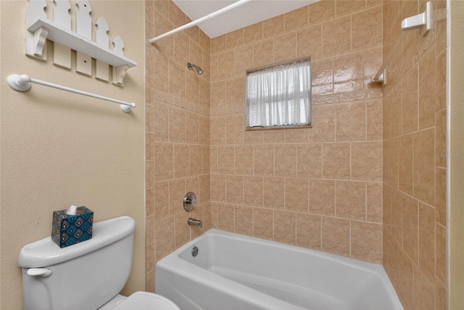 Bath 2 - 7110 SAN CASA DR, ENGLEWOOD