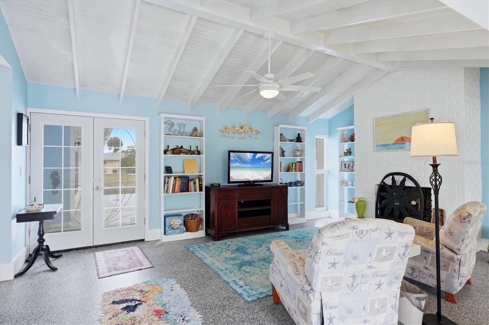 Single Family Residence at 12 GOLFVIEW CT, ROTONDA WEST, photo 9 of 39