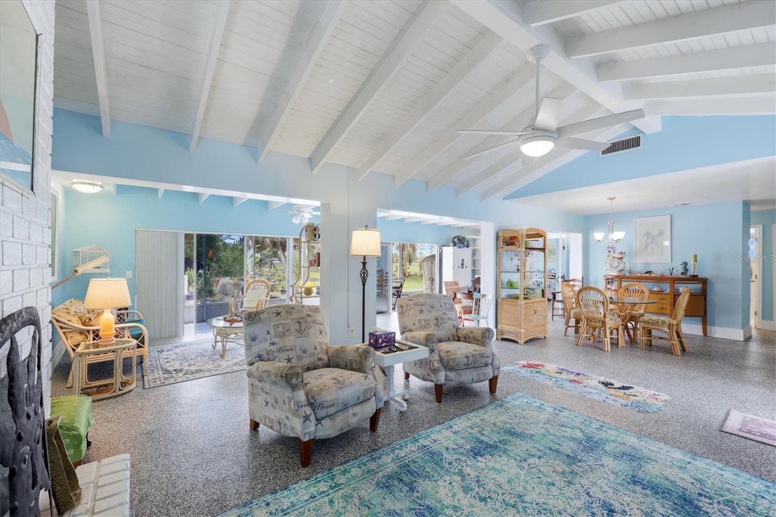 Single Family Residence at 12 GOLFVIEW CT, ROTONDA WEST, photo 14 of 39