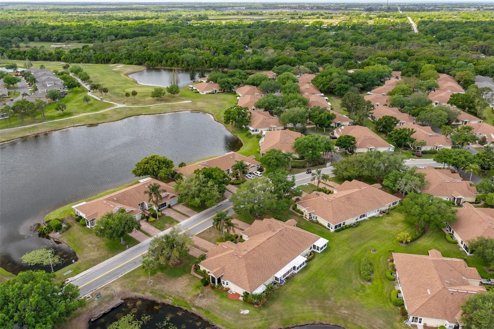 Condominium at 2020 NANTUCKET DR, SUN CITY CENTER, photo 72 of 75
