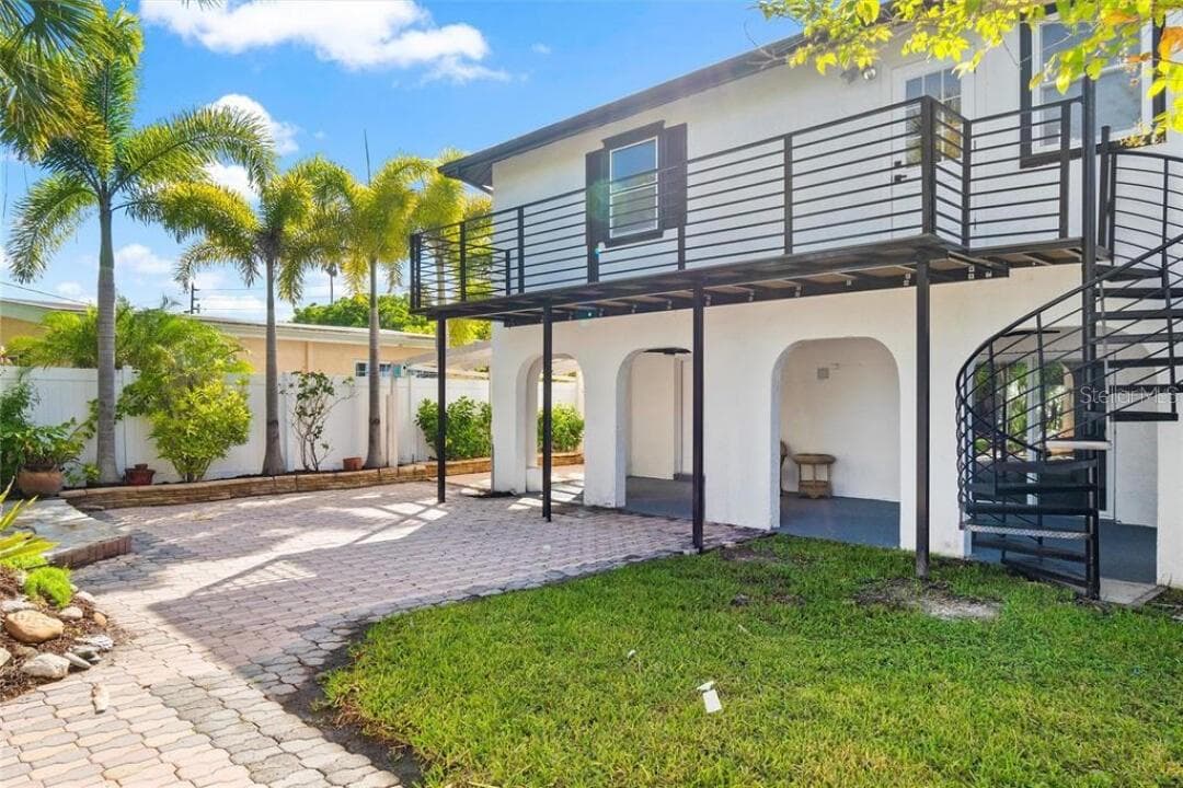 Single Family Residence at 307 161ST AVE, REDINGTON BEACH, photo 2 of 42