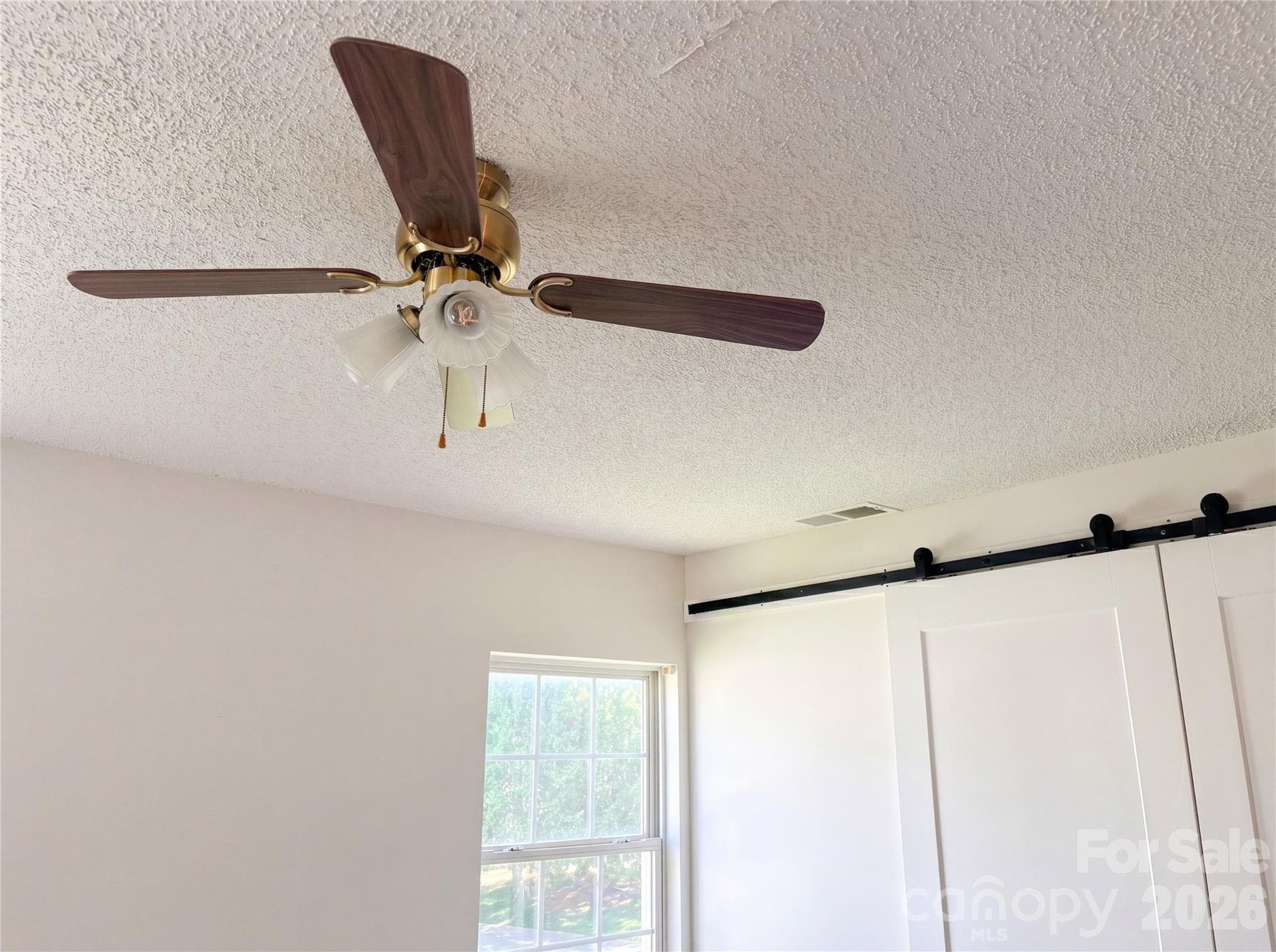 Single Family Residence at 6032 Briggs Drive, Charlotte, photo 10 of 17