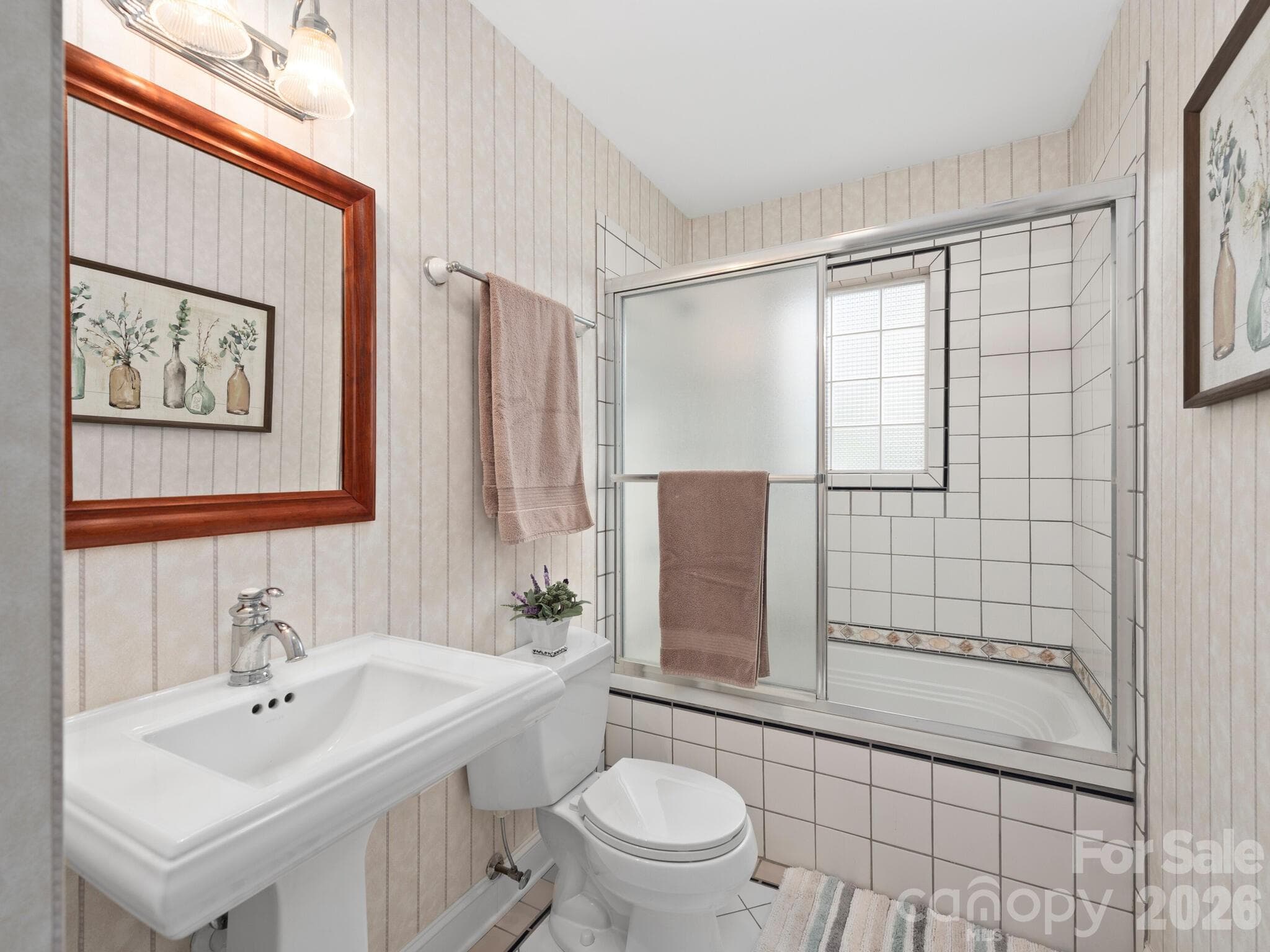 Upstairs Guest Bath - 223 Fairway Terrace, Canton