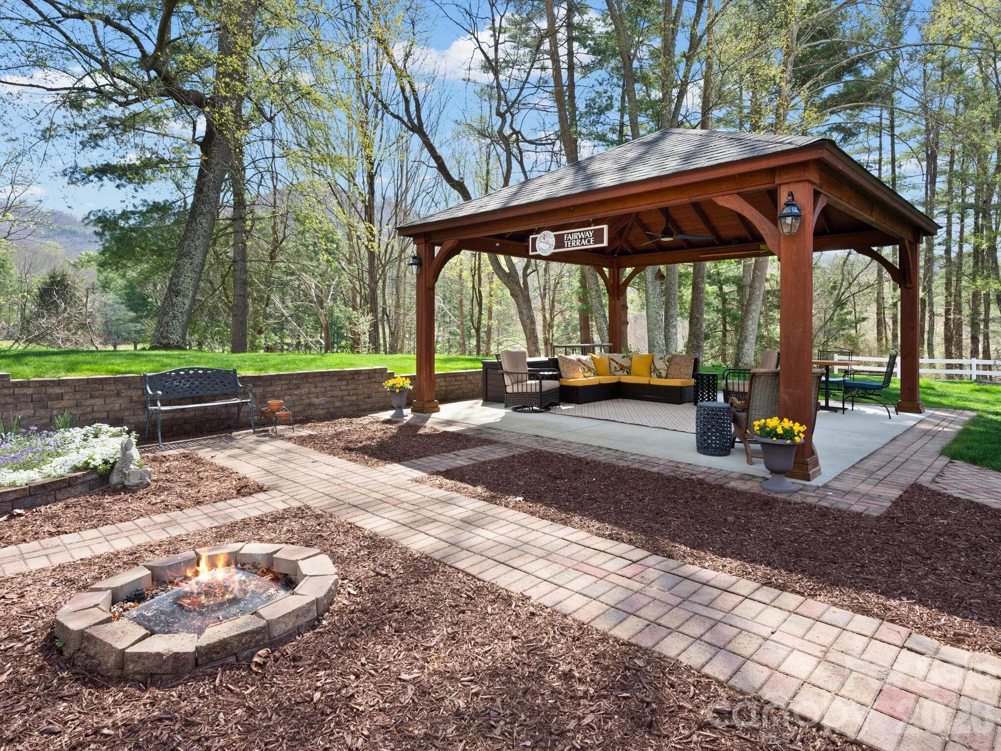 Covered Pavilion - 223 Fairway Terrace, Canton