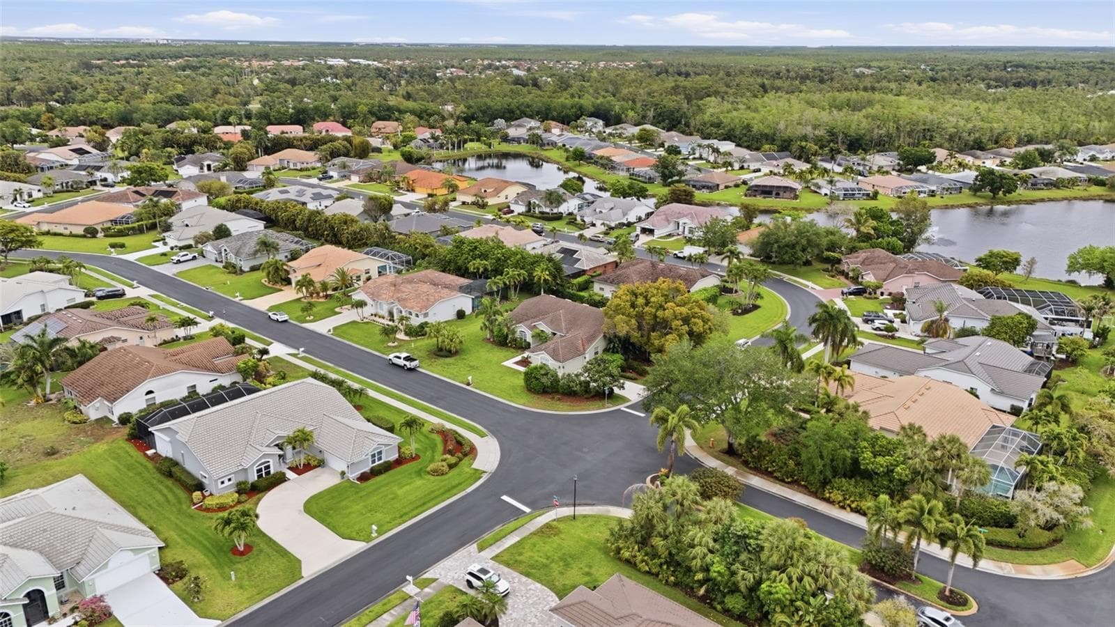 Single Family Residence at 12761 DRESDEN CT, FORT MYERS, photo 3 of 47