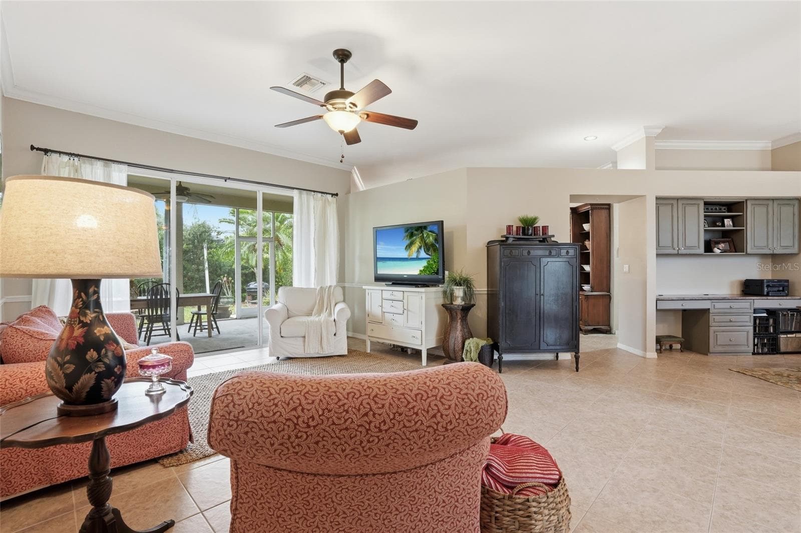 Single Family Residence at 12761 DRESDEN CT, FORT MYERS, photo 6 of 47