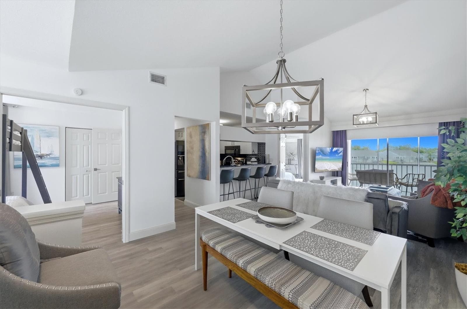 High Ceilings! - 972 SANDPIPER CIR #972, BRADENTON