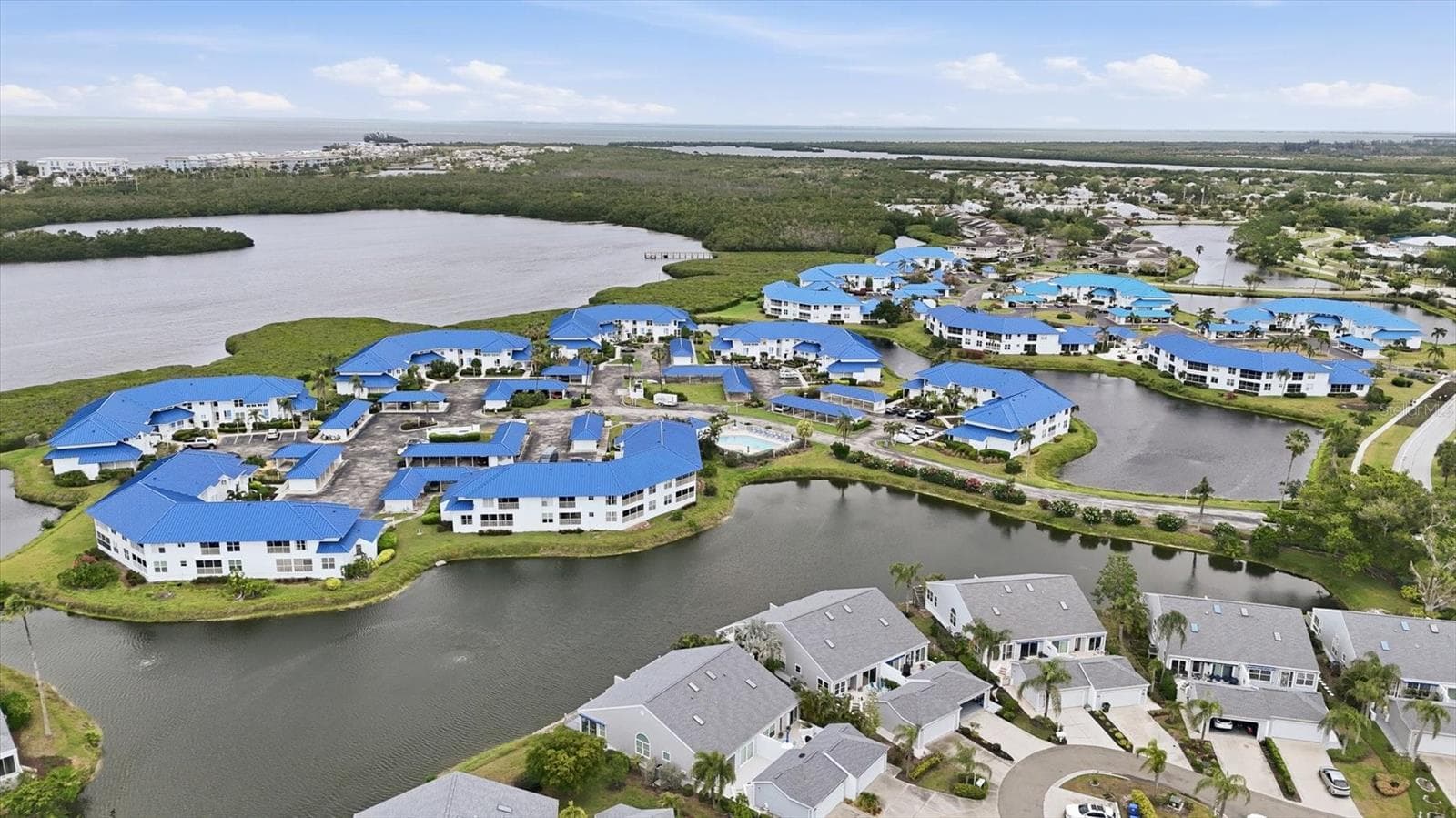 Condominium at 972 SANDPIPER CIR #972, BRADENTON, photo 43 of 67