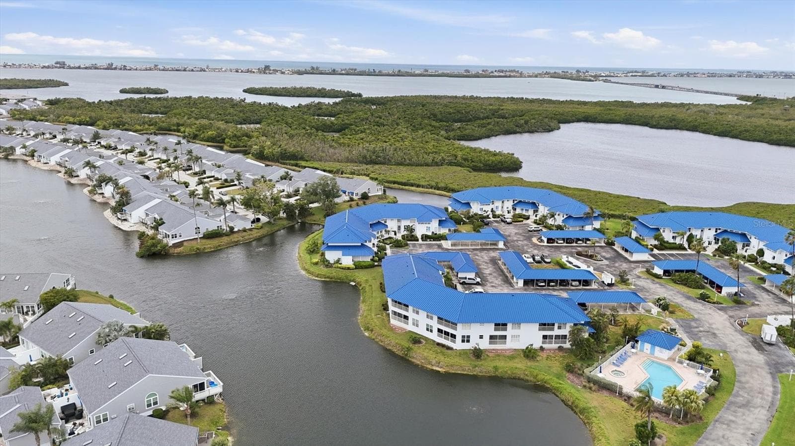 Condominium at 972 SANDPIPER CIR #972, BRADENTON, photo 44 of 67