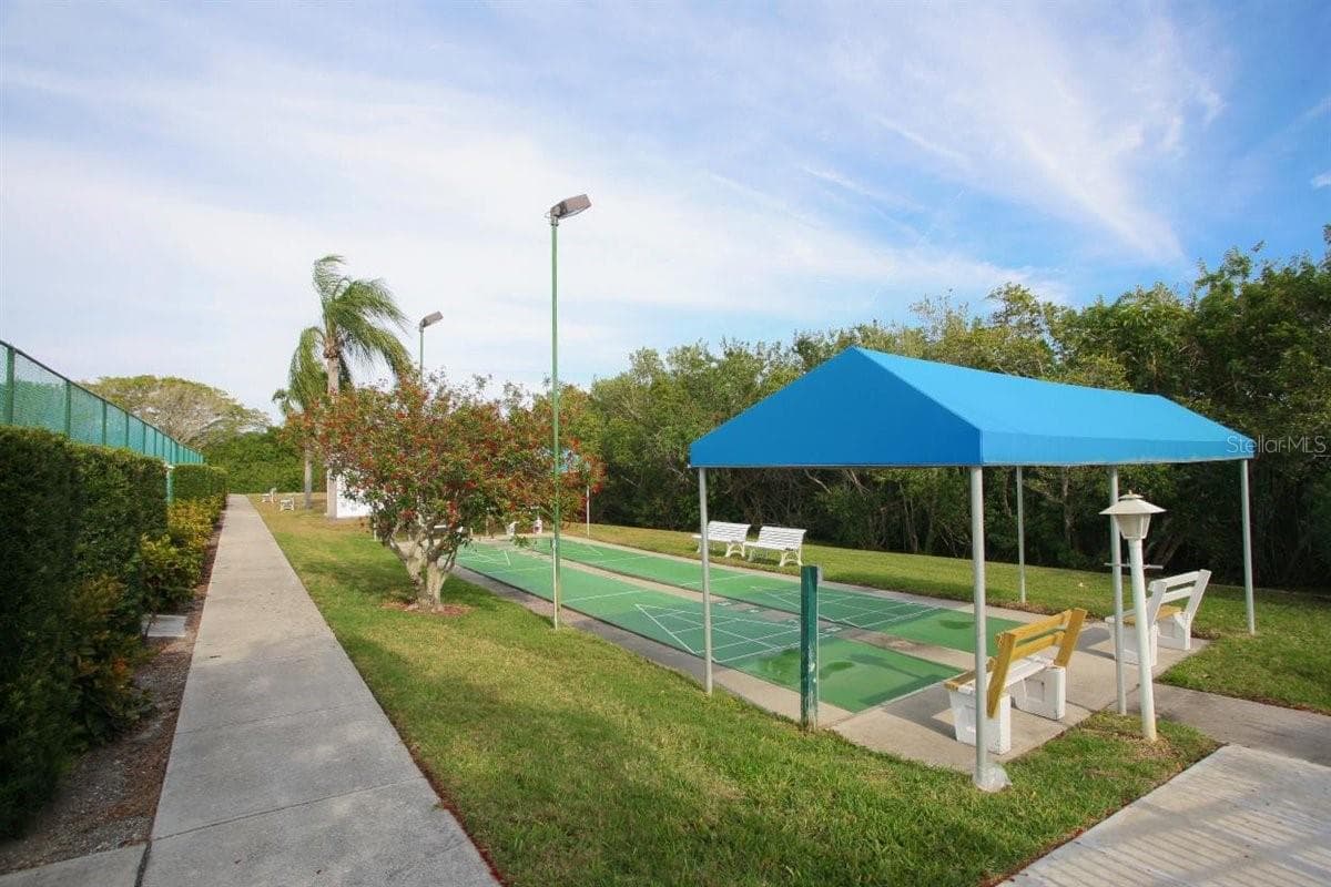 Condominium at 972 SANDPIPER CIR #972, BRADENTON, photo 58 of 67