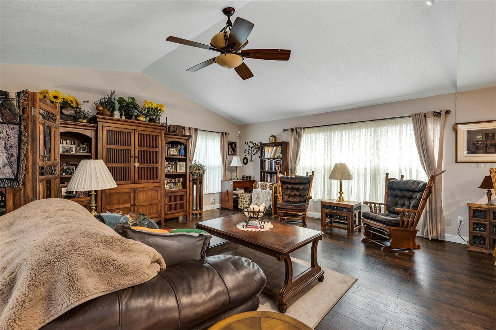 Single Family Residence at 406 STERLING LAKE DR, OCOEE, photo 14 of 34