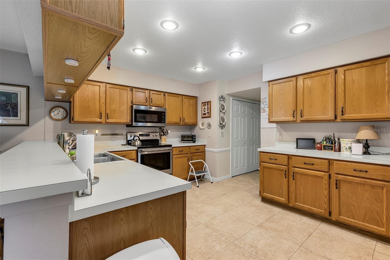 Single Family Residence at 406 STERLING LAKE DR, OCOEE, photo 16 of 34