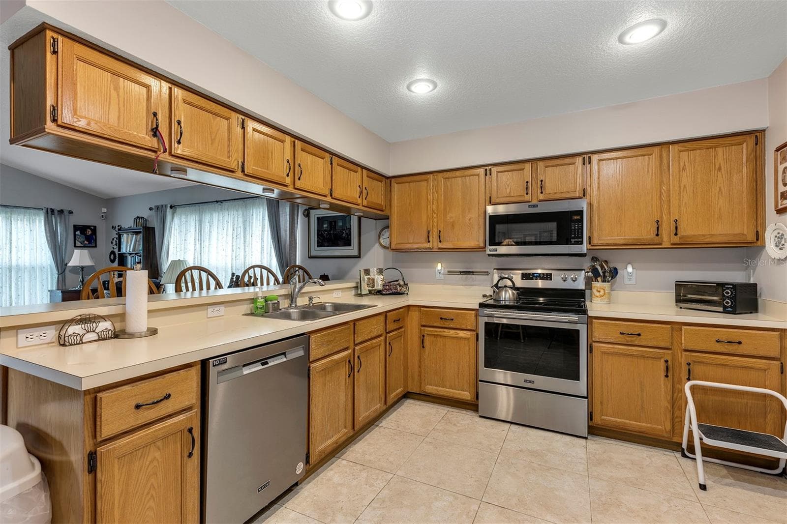 Single Family Residence at 406 STERLING LAKE DR, OCOEE, photo 18 of 34