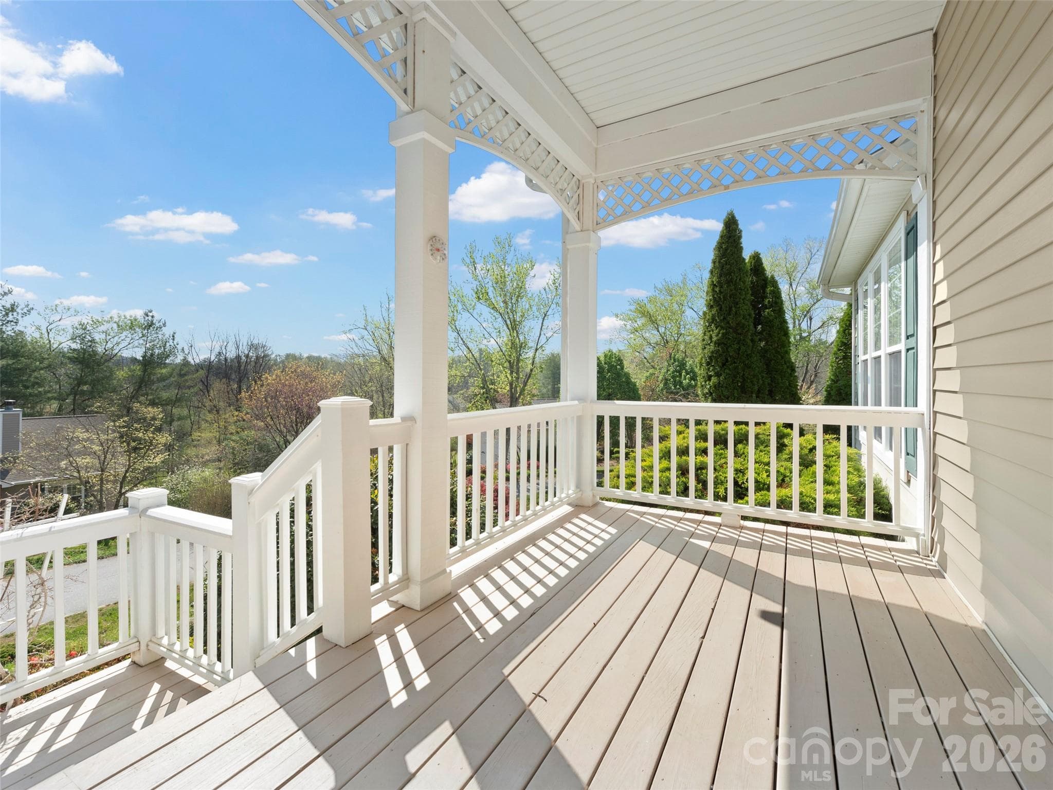 Wonderful views on the Front Porch - 21 Old Applewood Lane, Hendersonville